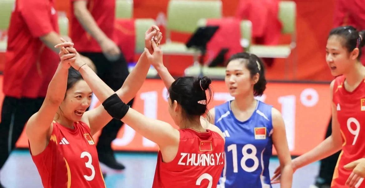 女排25-6打崩哈萨克斯坦！赵勇赛前换副攻藏深意，23岁阵容淘汰赛碰谁都不虚